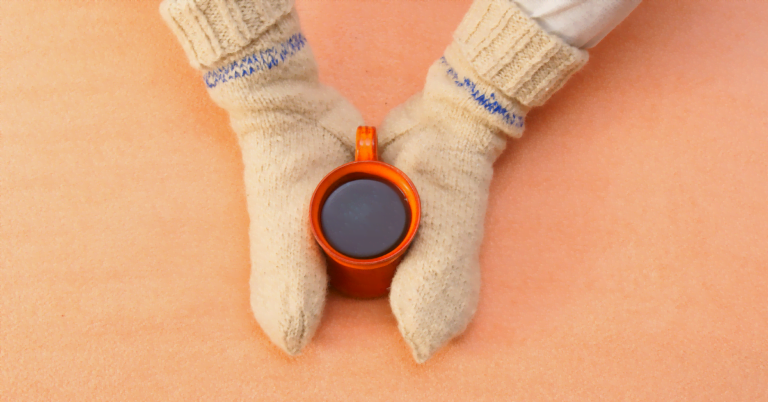 kolde-fødder-med-kaffe